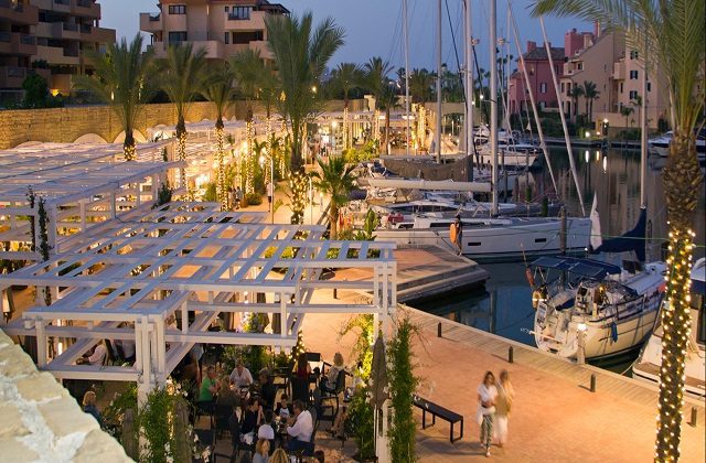 Mercado de Levante restaurants and marina Sotogrande