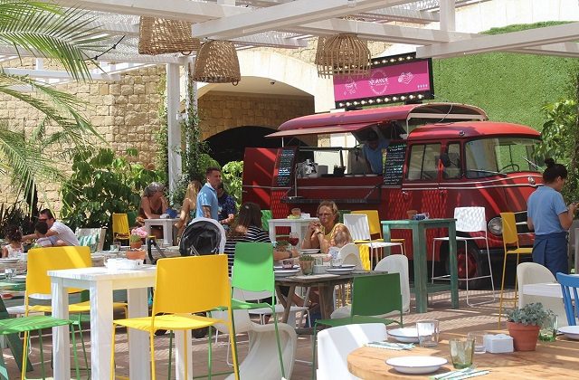 Food trucks Mercado de Levante Sotogrande marina